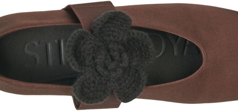 2293 Ballerina, Crochet Flower Strap Ballerina