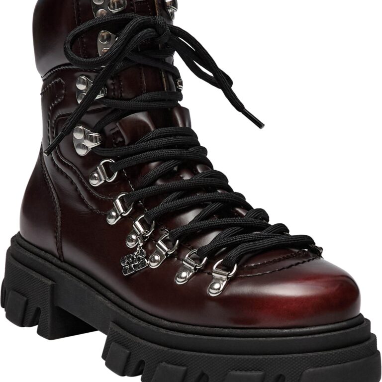 Cleated Mountain Boot Brushed