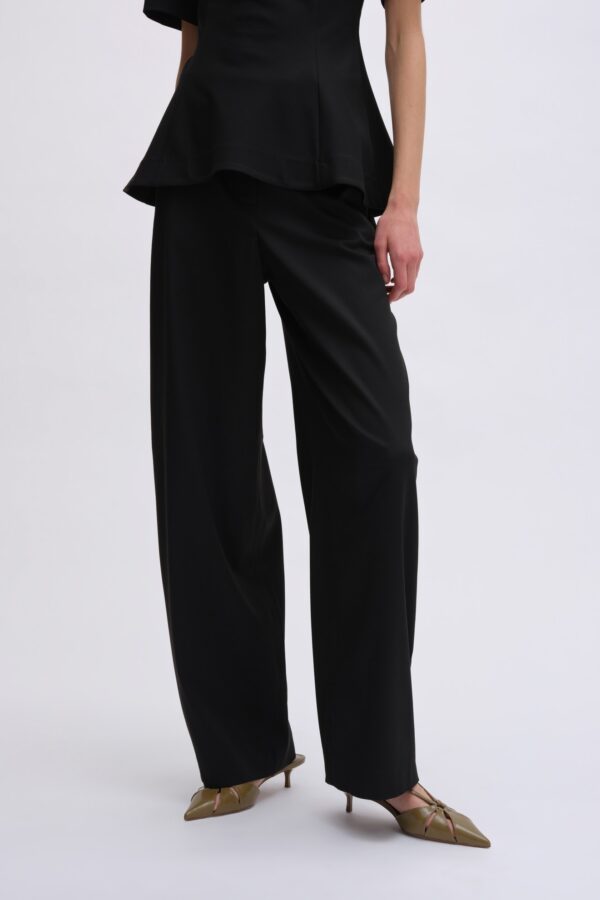 Cocoon Suiting Pants