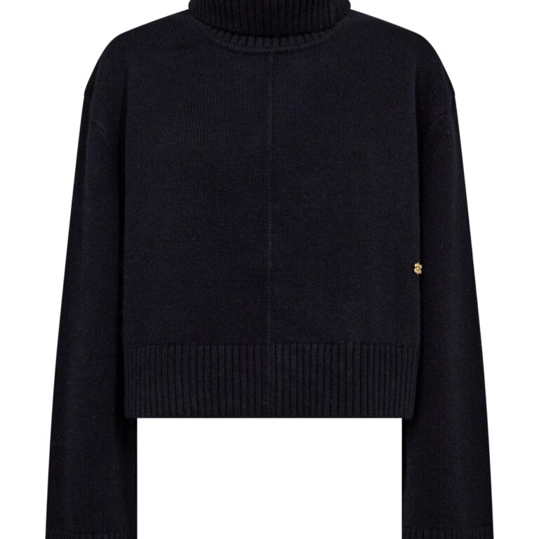 Compact Wool Turtleneck
