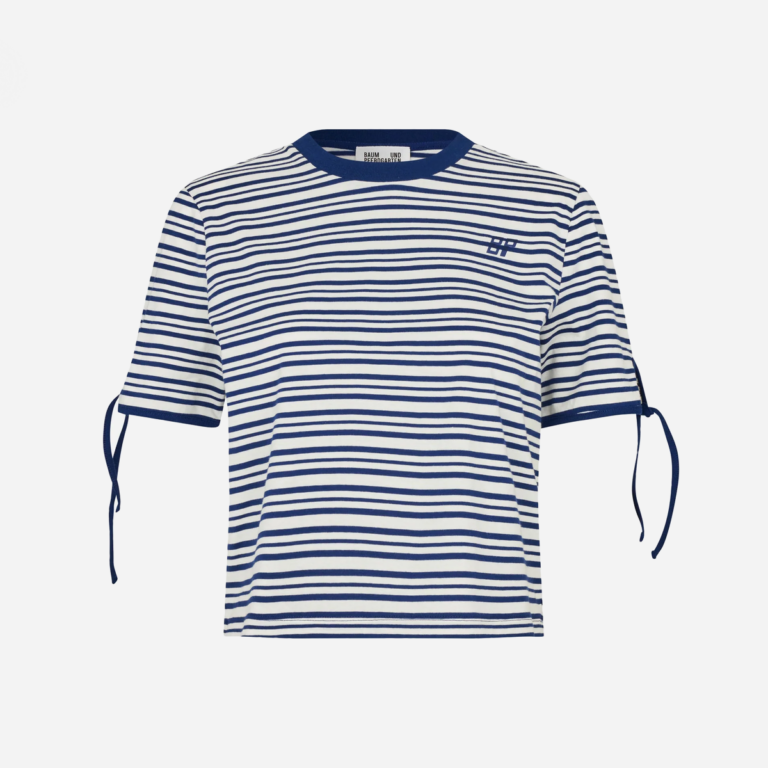 Baum Und Pferdgarten Janet T-Shirt